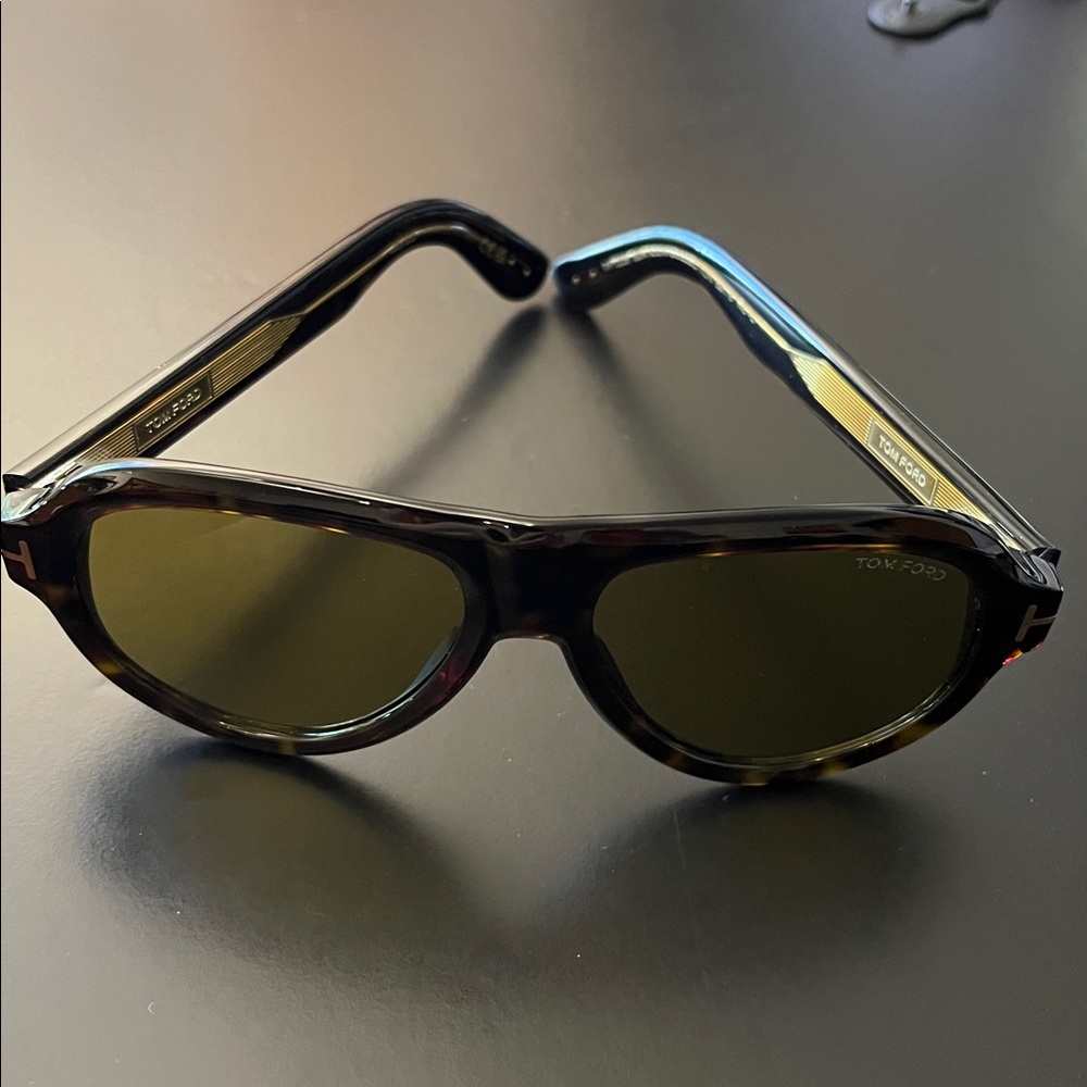 Tom Ford Icon Pilot Sunglasses - NWOT - Picture 6 of 6